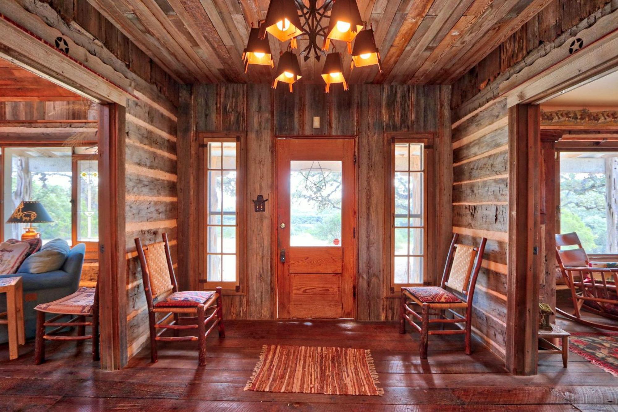 Log Cabin At Old Glory Ranch Wimberley Exterior foto