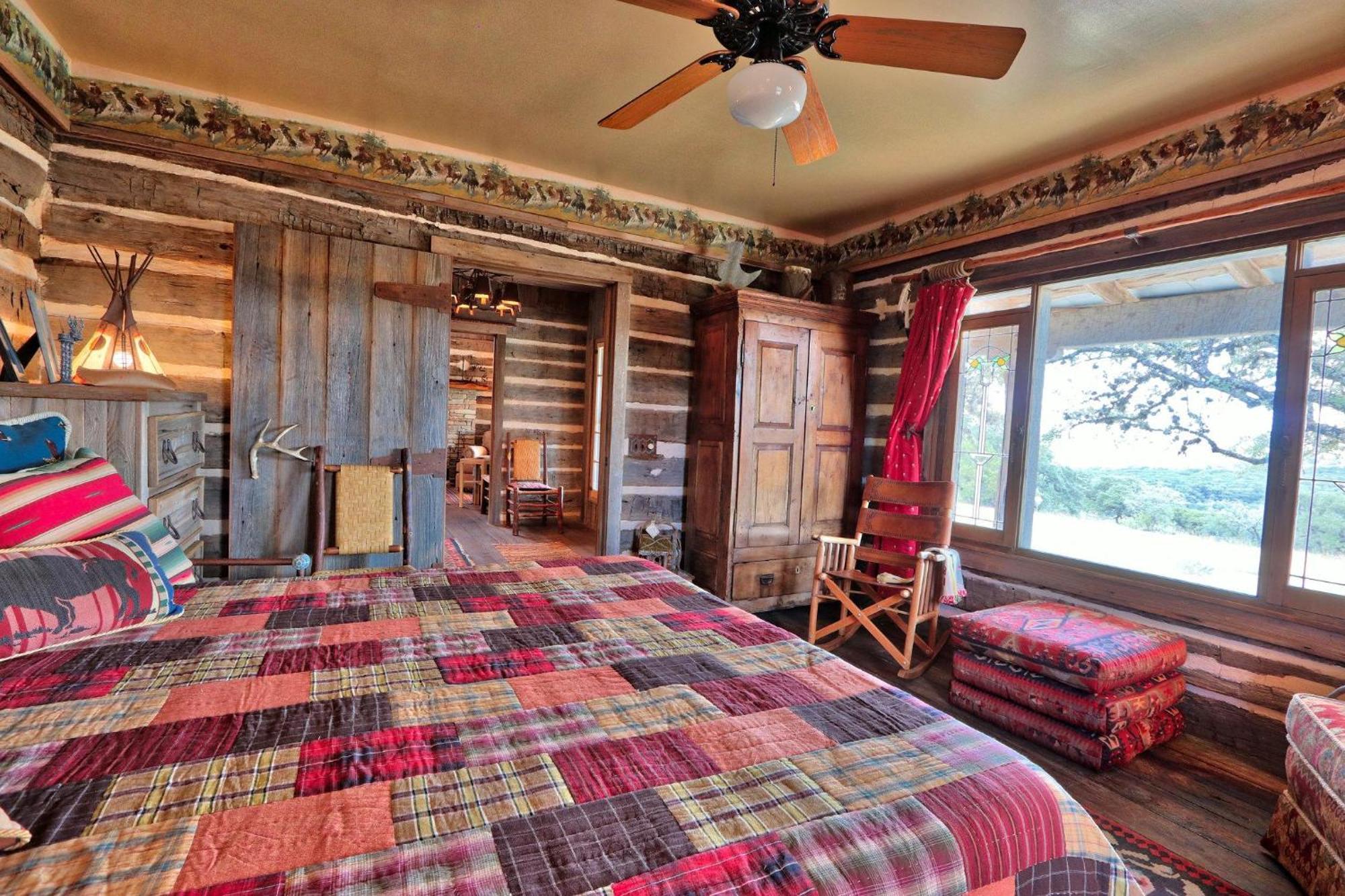 Log Cabin At Old Glory Ranch Wimberley Exterior foto