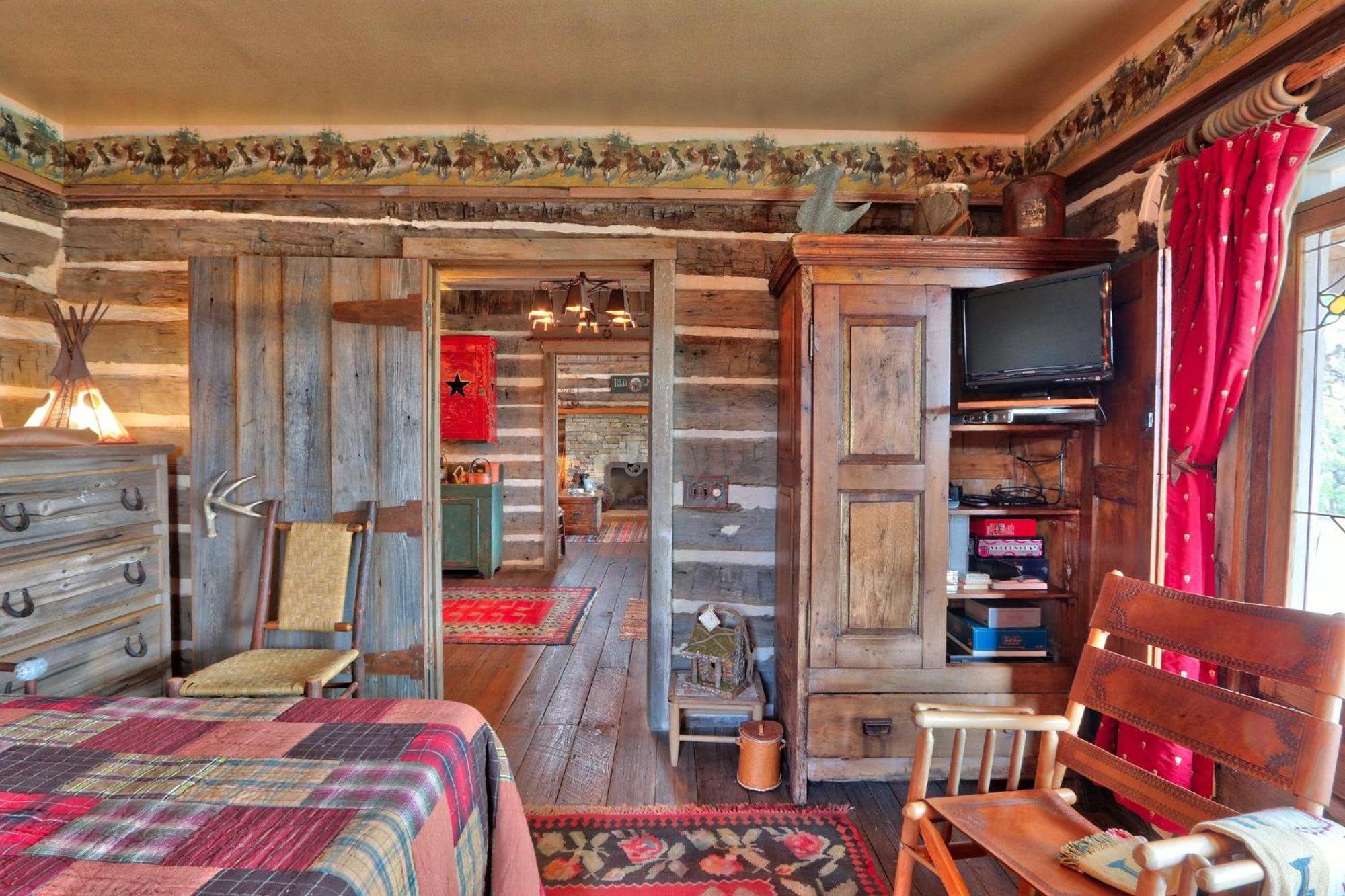 Log Cabin At Old Glory Ranch Wimberley Exterior foto