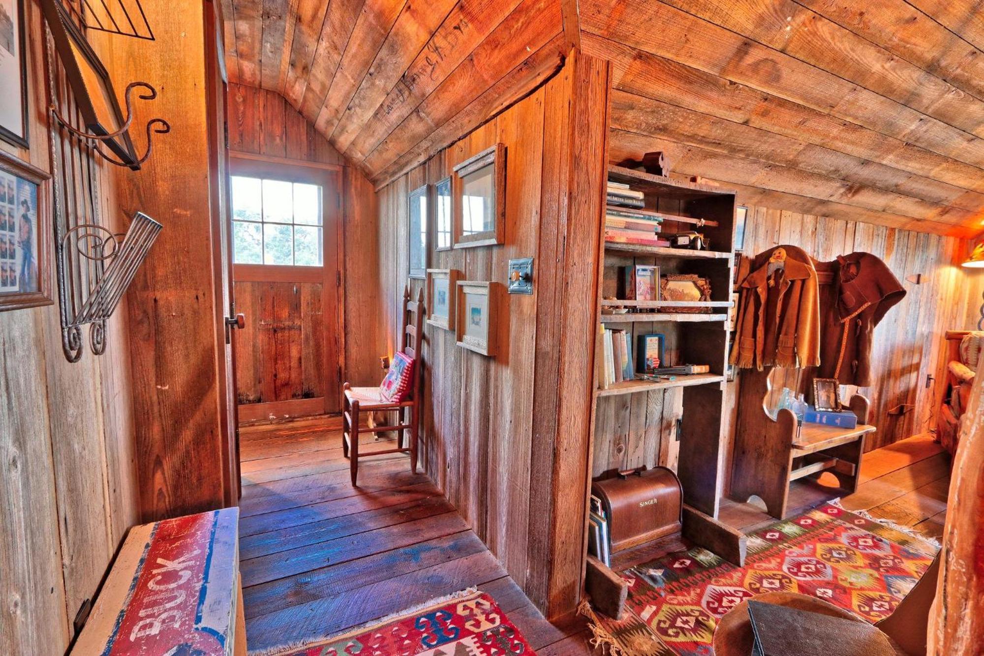 Log Cabin At Old Glory Ranch Wimberley Exterior foto