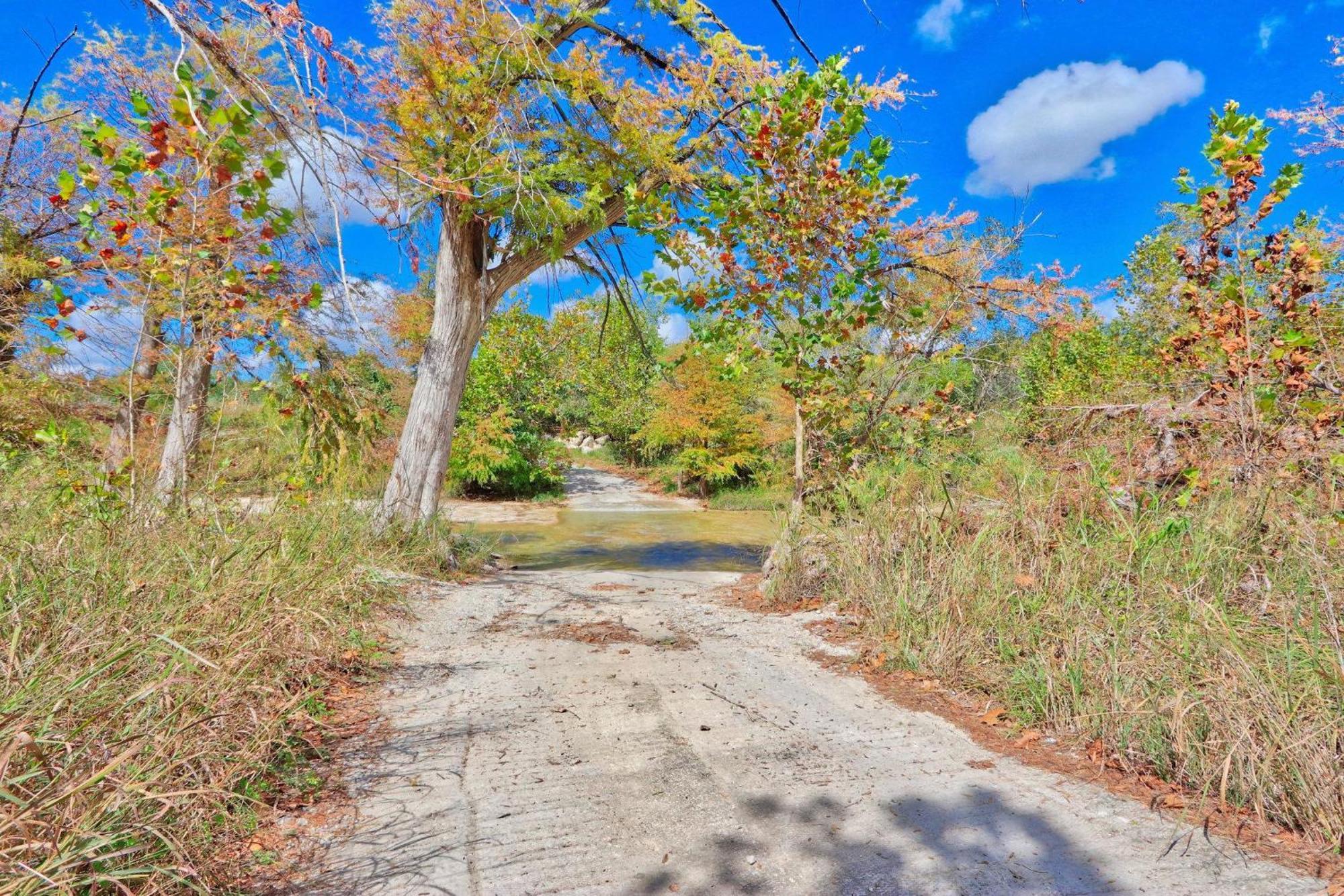 Log Cabin At Old Glory Ranch Wimberley Exterior foto